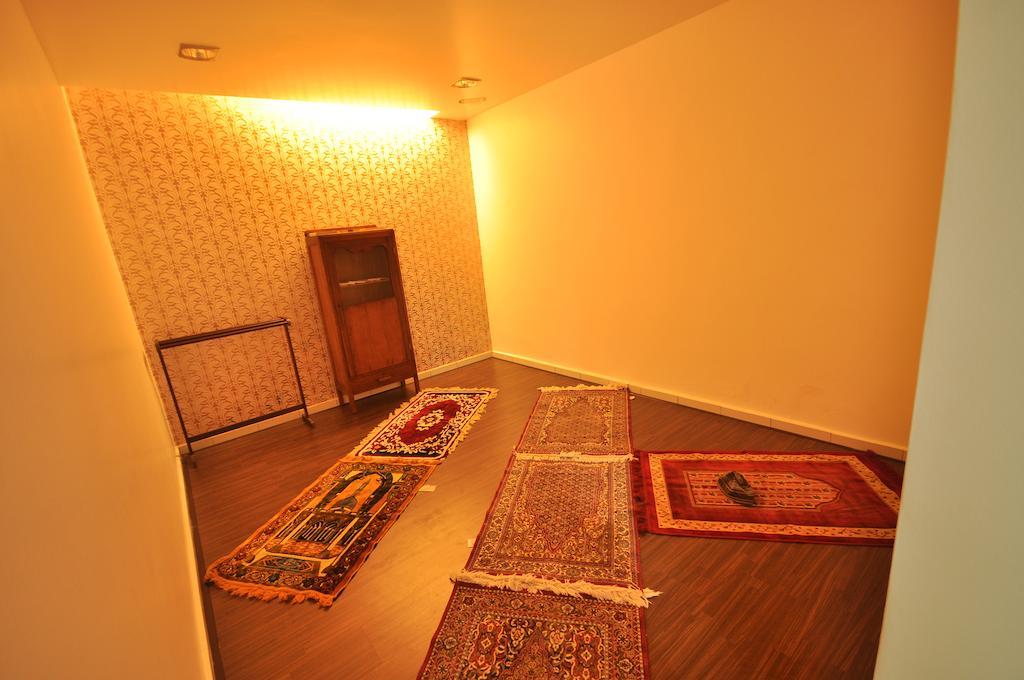 White Hotel Malacca Kültér fotó